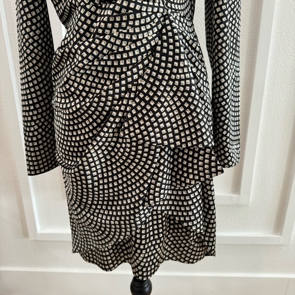 EUC  Express Satin Printed V-Neck Ruched Ruffle Sheath Mini Dress - Picture 9 of 11